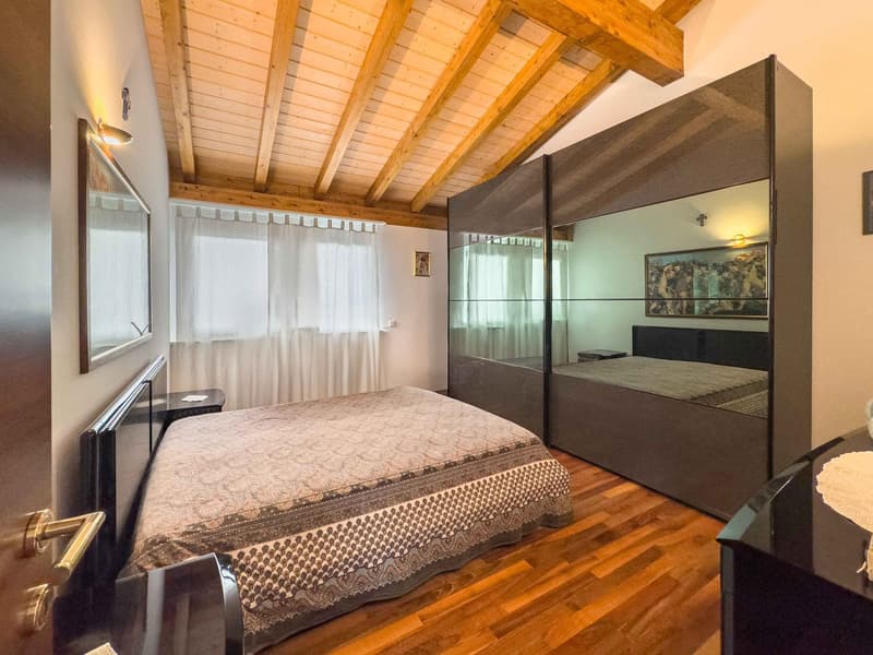 Casa unifamiliare con giardino e piscina a Bioggio (4)