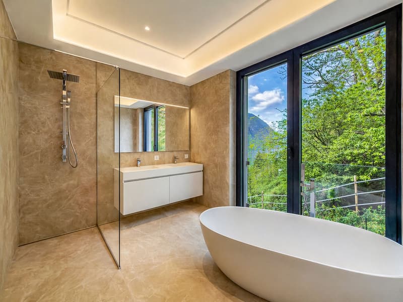 Grande appartamento con giardino e splendida vista lago a Bissone (5)
