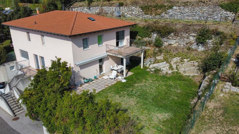 Porzione di casa gemella con giardino a Vacallo (5)