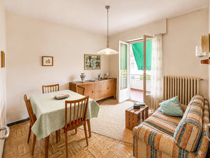 Casa unifamiliare con grande giardino a Morbio inferiore (2)