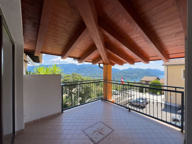 Casa ristrutturata con due appartamenti e vista lago (4)