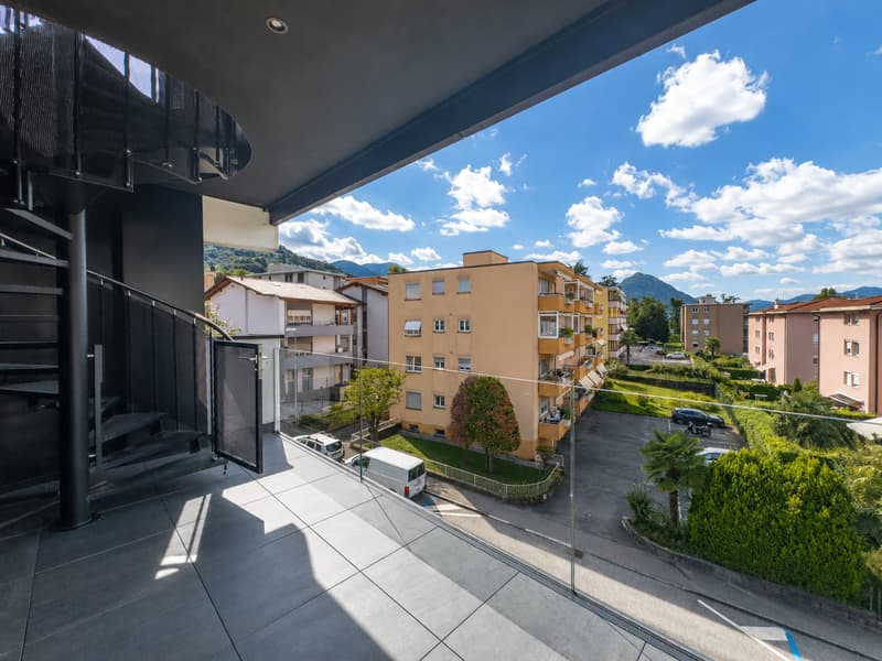Geräumiges Dachgeschoß mit Dachterrasse in Pregassona (7)