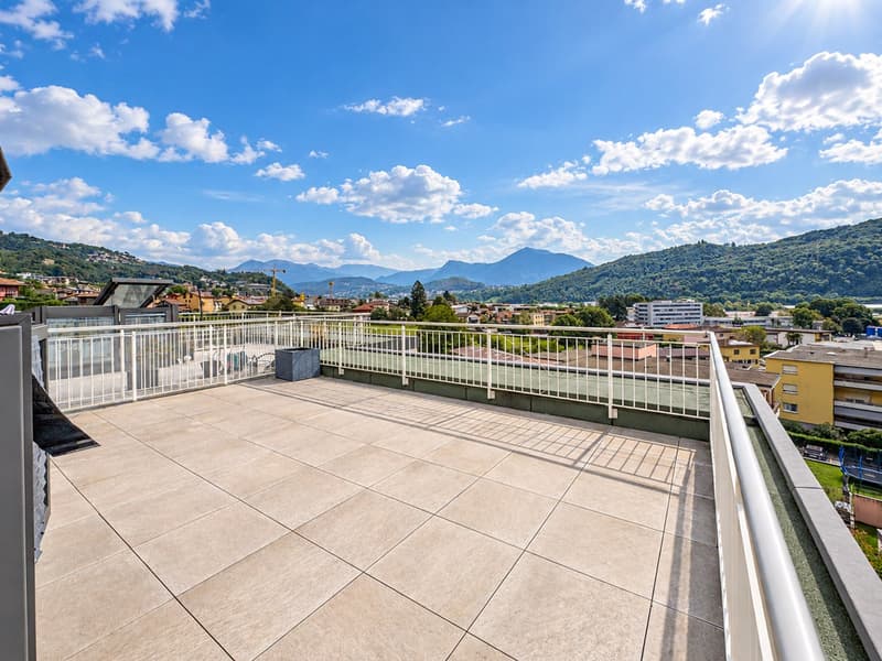 Casa a schiera con giardino ad Agno (8)