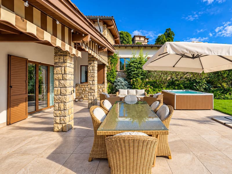 Villa con ampio giardino a Mendrisio (11)