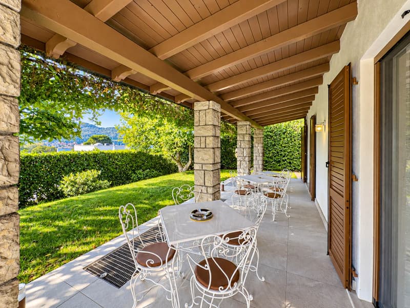 Villa con ampio giardino a Mendrisio (9)