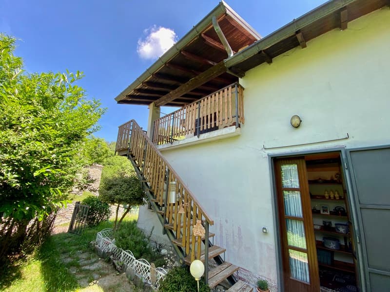 Cozy single-family house in a quiet mountain location surrounded by nature (19)