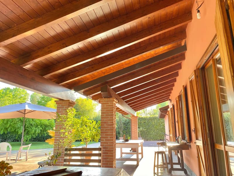 Casa di campagna molto curata in posizione tranquilla e soleggiata a sud con grande terreno (20)