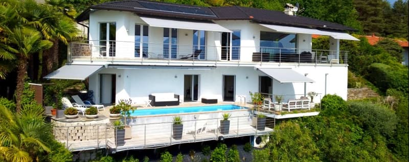 Villa de rêve luxueuse dans un emplacement calme et ensoleillé au sud avec piscine privée et vue imprenable sur le lac (16)