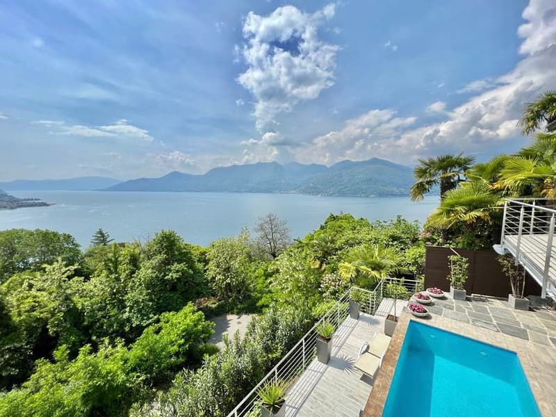 Villa de rêve luxueuse dans un emplacement calme et ensoleillé au sud avec piscine privée et vue imprenable sur le lac (14)