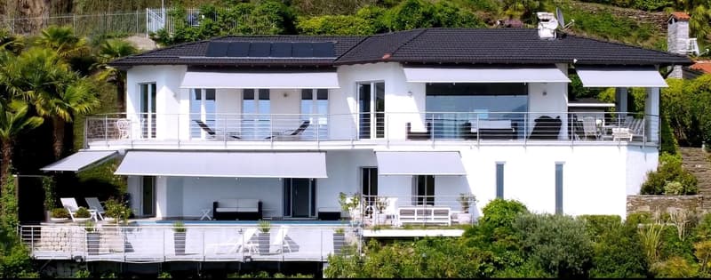 Villa de rêve luxueuse dans un emplacement calme et ensoleillé au sud avec piscine privée et vue imprenable sur le lac (17)