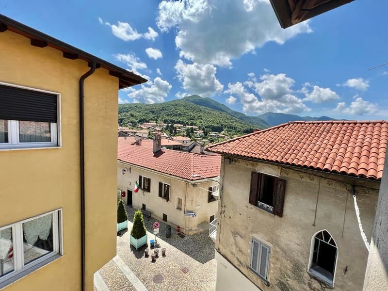 Sehr gepflegte Wohnung im Zentrum von Brezzo di Bedero mit Garten in ruhiger und sonniger Lage (19)