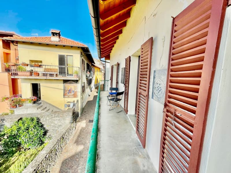 Charakteristisches Dorfhaus mit Balkon in ruhiger und sonniger Lage im historischen Ortskern (16)