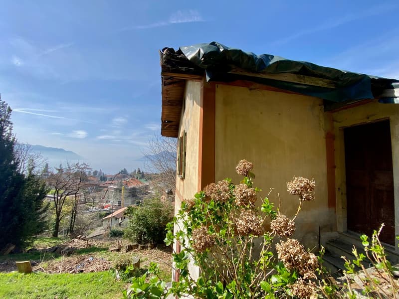 Villa zum Komplettrenovieren in ruhiger und sonniger Südlage mit traumhaftem Seeblick in Strandnähe (5)