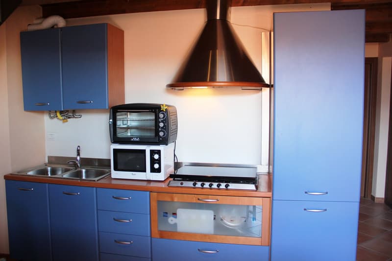 Appartement 2,5 pièces entretenu avec grande terrasse et belle vue sur le lac en situation ensoleillée (4)