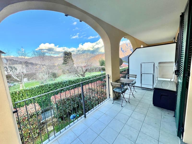 Beautiful 3-room apartment on 2 floors with terrace, pool, garage, garden and lake view (9)