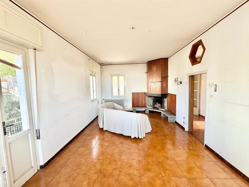 Villa Storica con Vista Mozzafiato sul Lago (4)