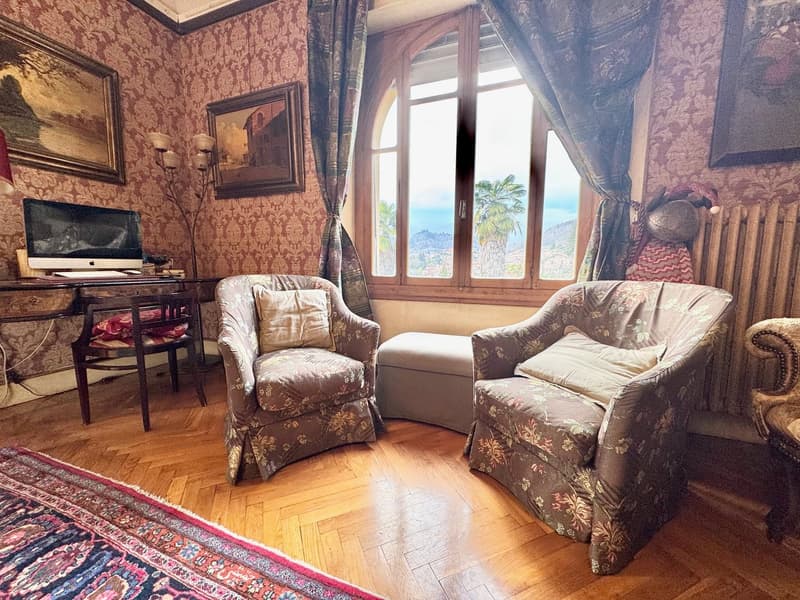 Large villa with beautiful garden, in sunny south location (6)