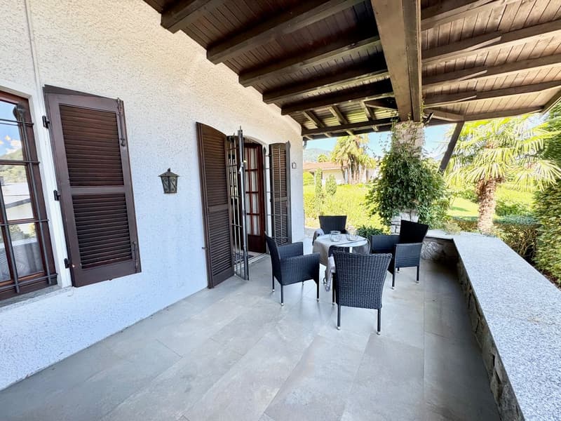 Completely renovated semi-detached house in a quiet and sunny location, just a few steps from the lake (17)