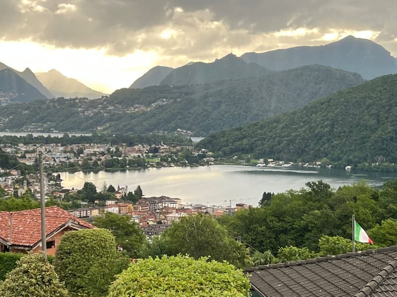 Villa rénovée de haut standing avec grand piscine dans un endroit ensoleillé et calme avec vue de rêve sur le lac de Lugano (21)
