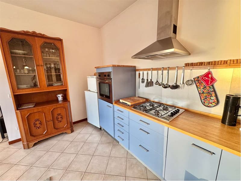 Bella casa unifamiliare in posizione tranquilla e soleggiata, con vist (7)