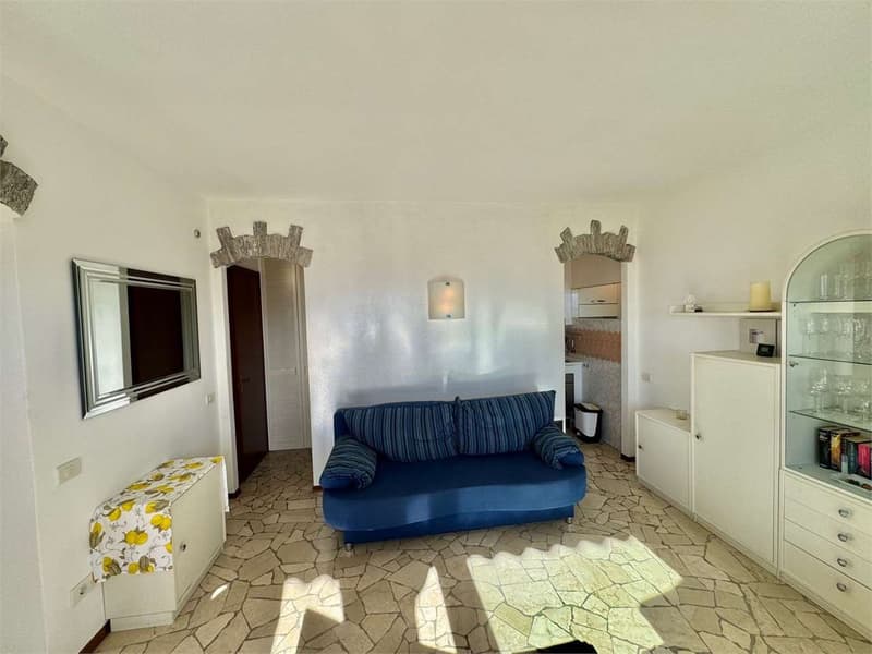 Appartamento bilocale all'ultimo piano con ampia terrazza e vista mozz (3)
