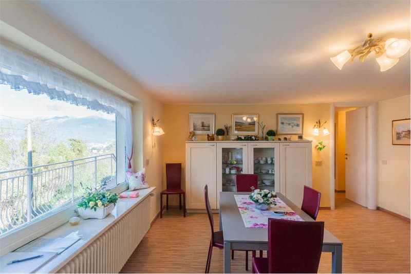 Curata casa indipendente con piscina privata e meravigliosa vista lago (12)