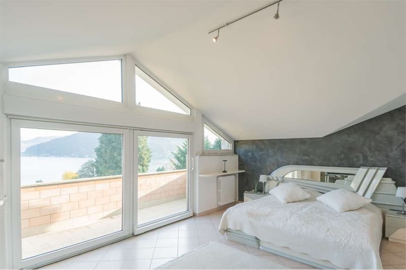 Ampia villa di lusso in posizione tranquilla e soleggiata con splendid (13)
