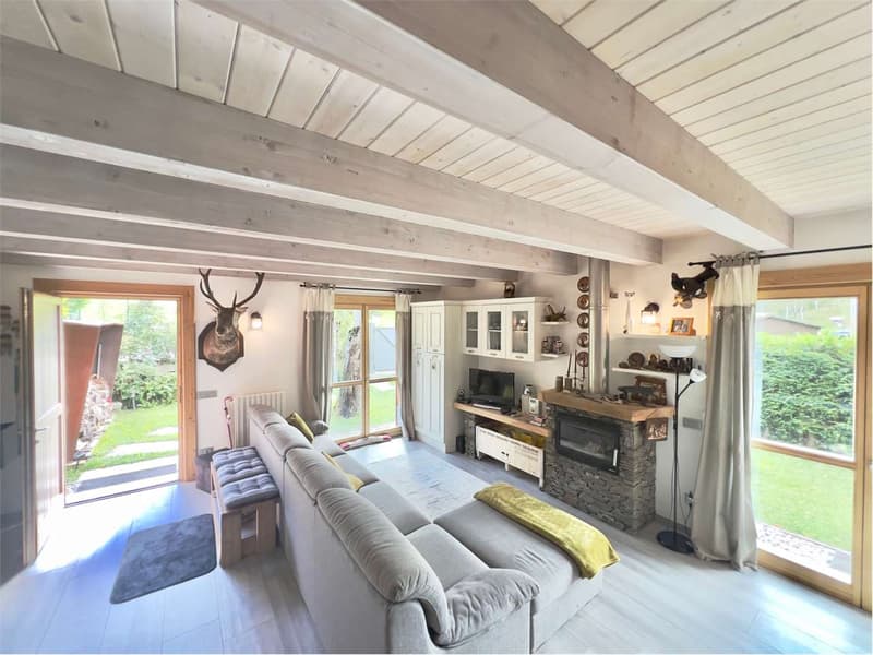 Moderna chalet bifamiliare di alta qualità in posizione tranquilla e s (2)