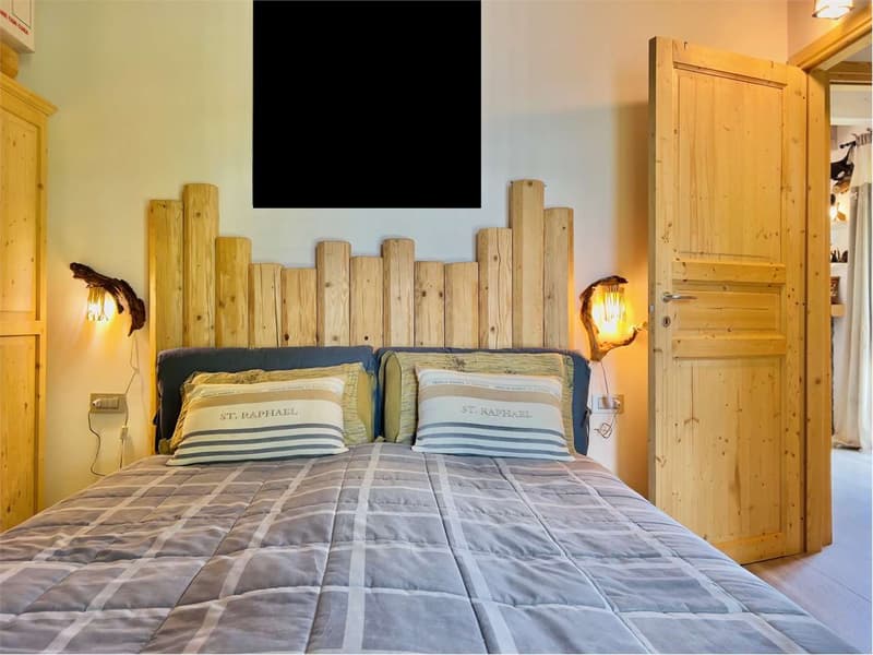Moderna chalet bifamiliare di alta qualità in posizione tranquilla e s (9)