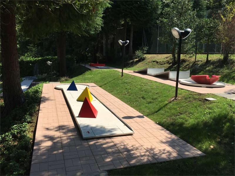 Curata casa vacanze con ampia terrazza, giardino e vista lago (12)