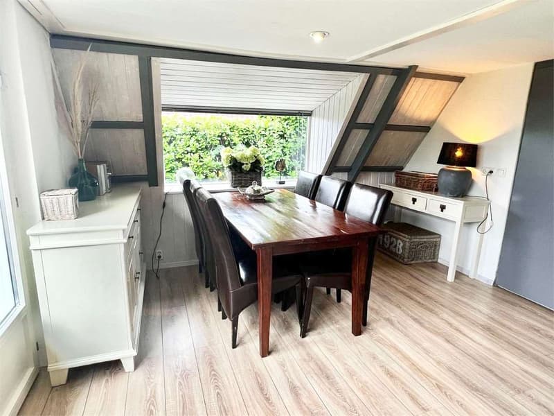 Curata casa vacanze con ampia terrazza, giardino e vista lago (4)