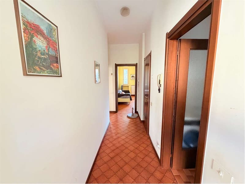Grazioso trilocale in posizione tranquilla e soleggiata con piscina, t (6)