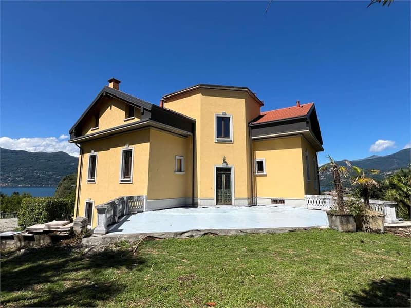 Appartamento mansardato completamente ristrutturato con ampia terrazza (6)