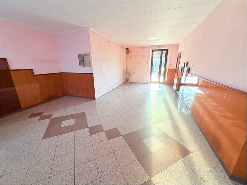 Affascinante ex ristorante con camere e splendida vista lago (6)