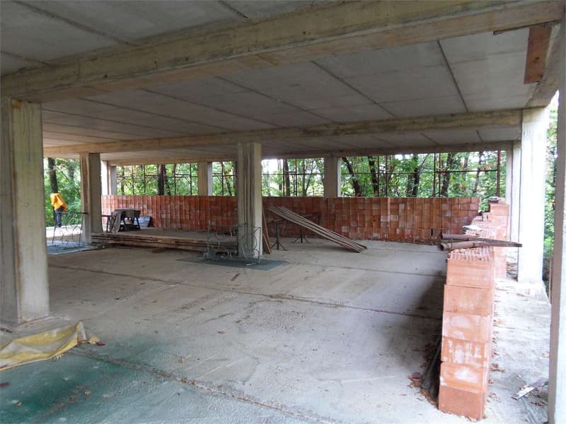 Esclusiva opportunità di sviluppo immobiliare con vista panoramica sul (11)