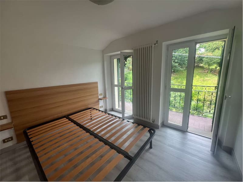 Appartamento ristrutturato in una bella villa, in una posizione tranqu (6)