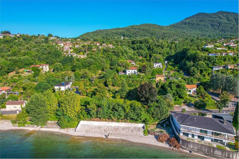 Curata villa con dependance, a pochi passi dal lago con splendida vist (9)