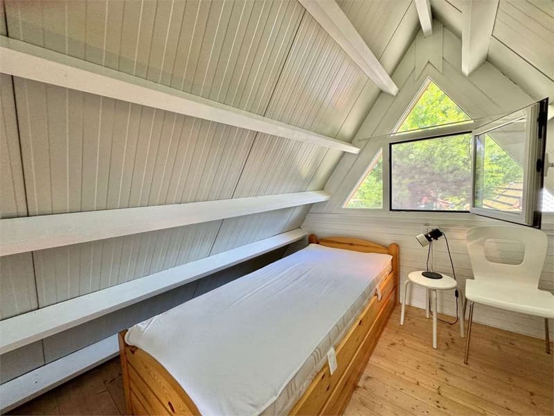 Curata casa vacanze con ampia terrazza, giardino e parcheggio (10)