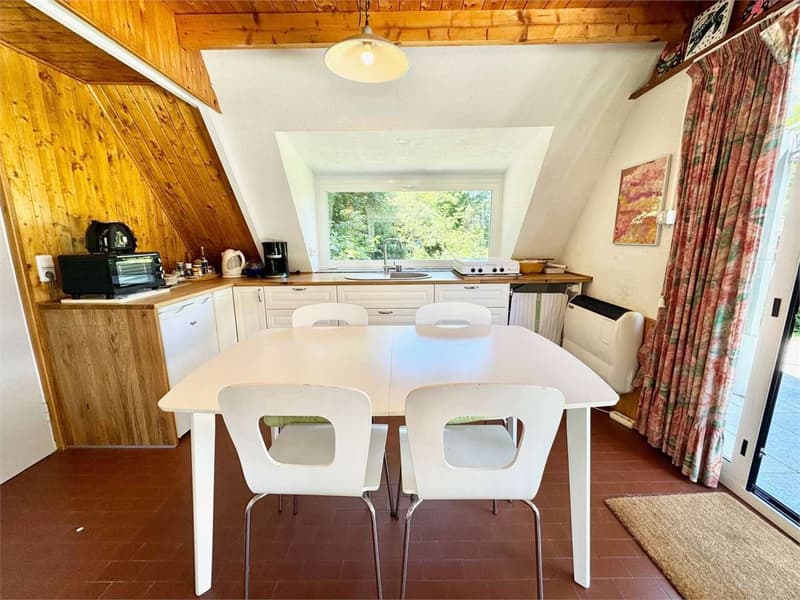Curata casa vacanze con ampia terrazza, giardino e parcheggio (5)