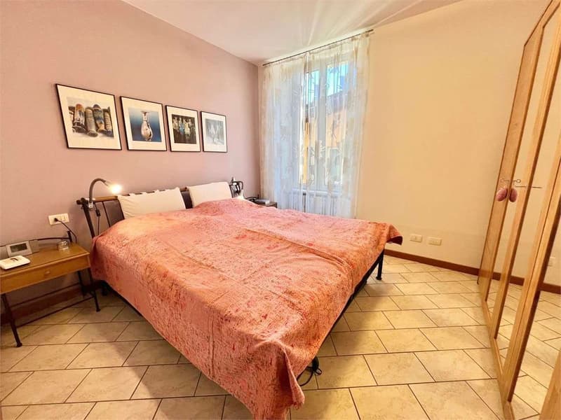 DIRETTAMENTE SUL LAGO! Appartamento in posizione soleggiata con garage (6)