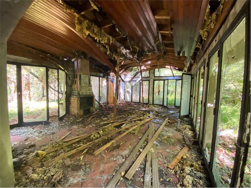 Casa di campagna da ricostruire in posizione isolata con ampio terreno (5)