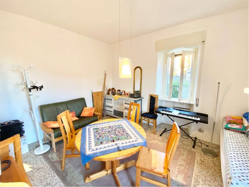 Ampia casa di paese ristrutturata in una posizione  tranquilla e soleg (13)
