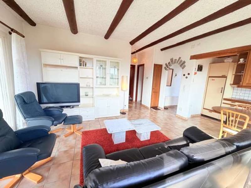Casa unifamiliare molto curata in una posizione tranquilla e soleggiat (4)