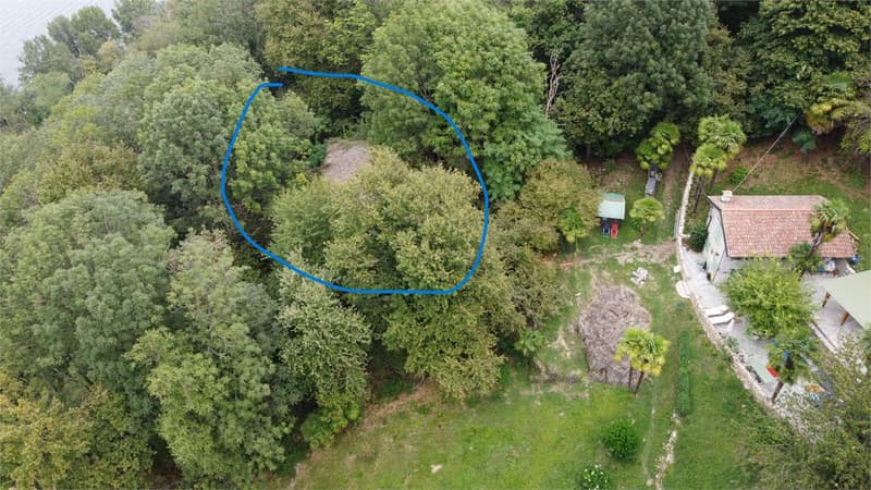 Rustico da ultimare, con ampio terreno, in posizione privata con vista (2)