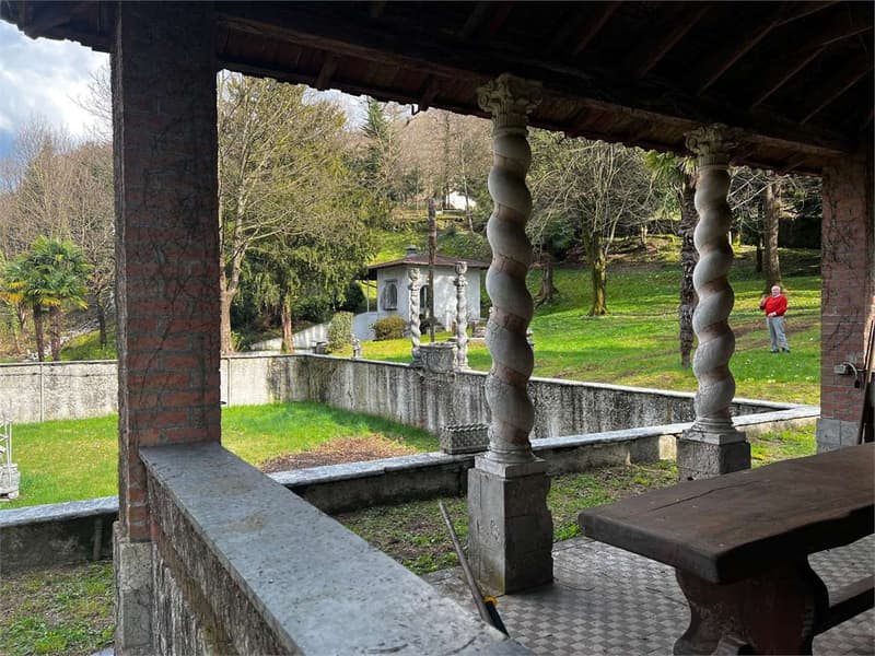 Piccola casa unifamiliare indipendente nel centro di Cuvio con ampio t (12)