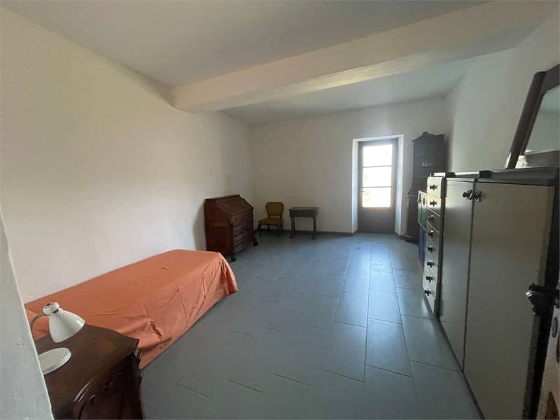 Casa di paese da ristrutturare in posizione tranquilla e soleggiata co (2)