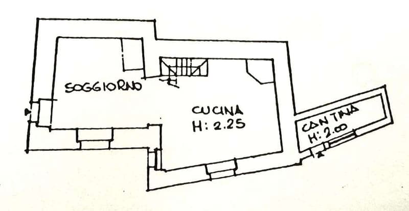 Casa indipendente da ammodernare in una posizione tranquilla e soleggi (8)