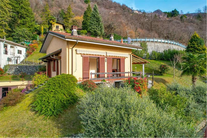 Bellissima villa indipendente in un contesto riservato, con ampio giar (1)