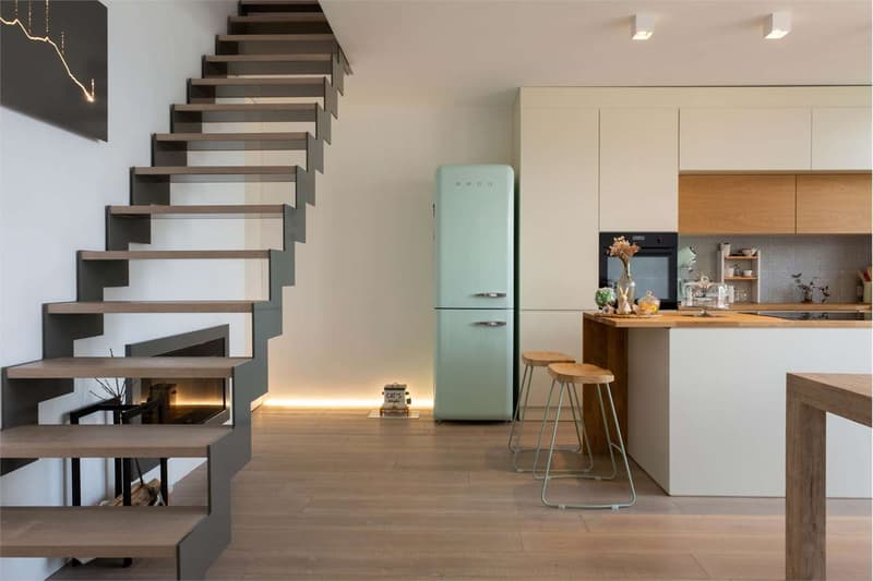 Esclusivo appartamento duplex in posizione tranquilla e soleggiata con (10)