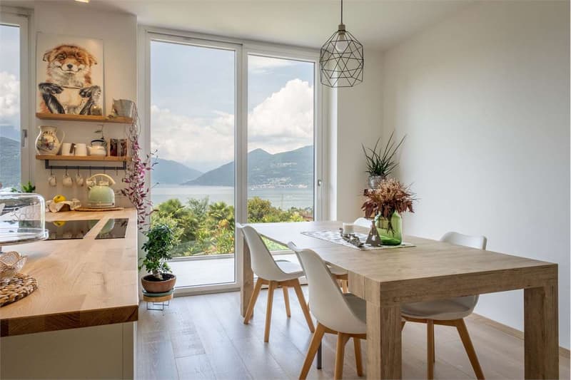 Esclusivo appartamento duplex in posizione tranquilla e soleggiata con (5)